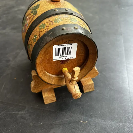 PETIT TONNEAU EN BOIS
