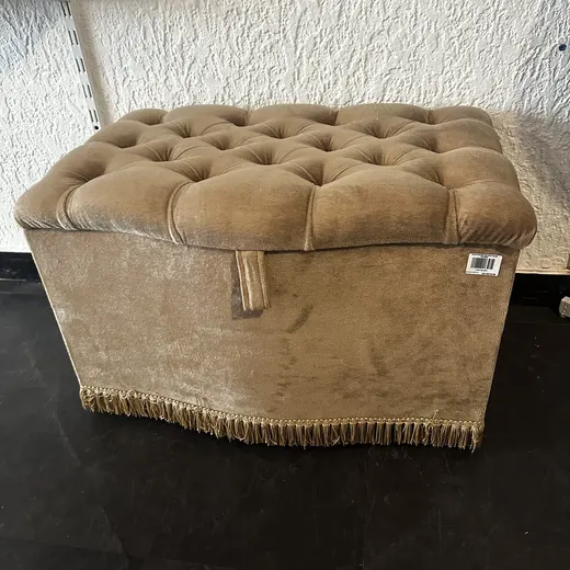 POUF COFFRE VELOUR TAUPE  FRANGE