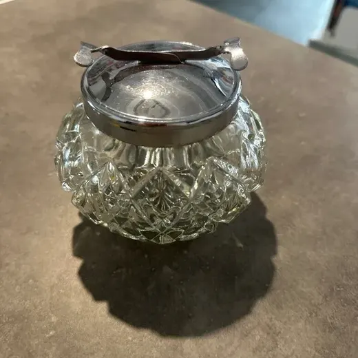 Pot à sucre à pince