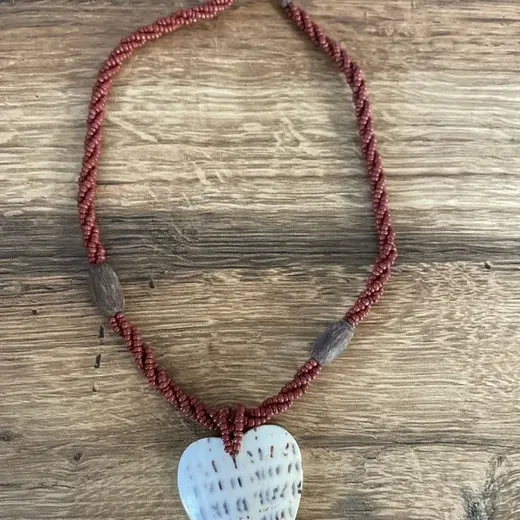 Collier perle et coquillage