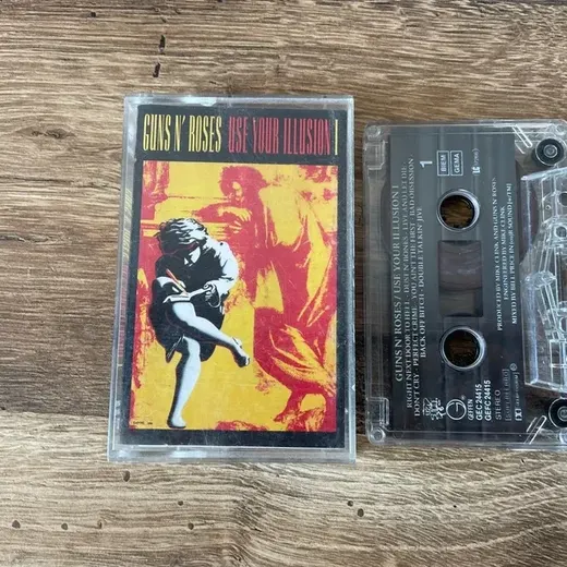 Cassette guns n’roses use your illusion
