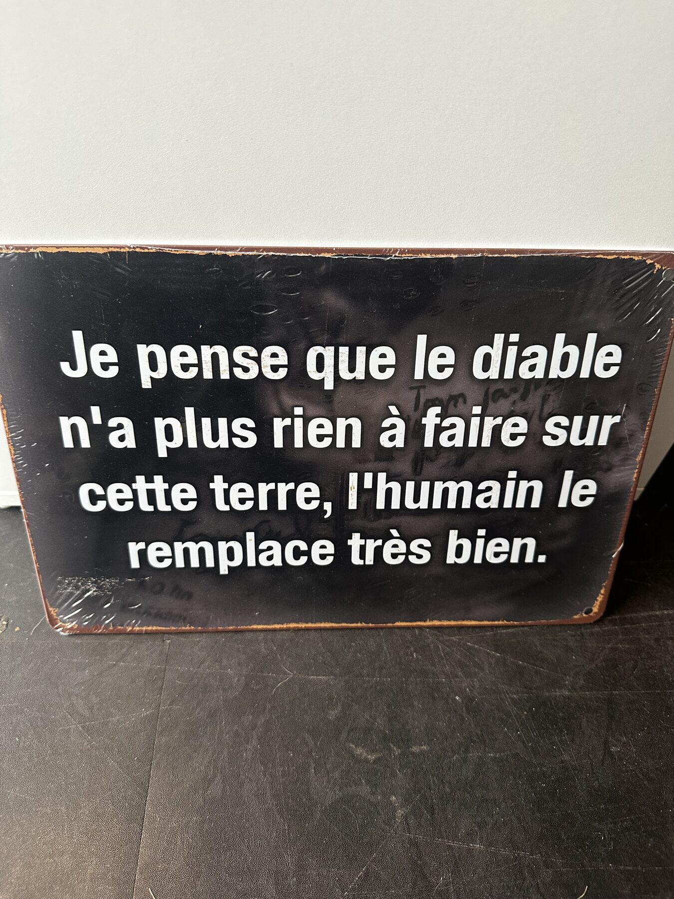 PLAQUE DECORATIVE LE DIABLE