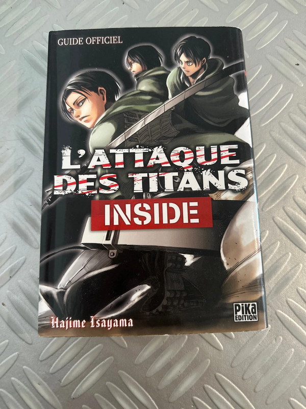 L’attaque des titans inside