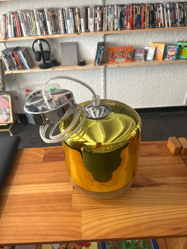 Suspension en verre et dorures