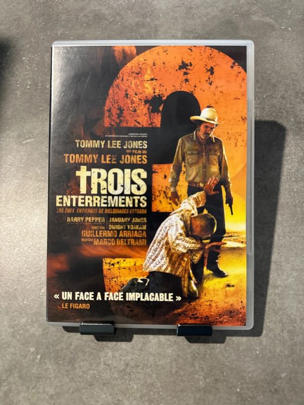 Trois enterrements dvd