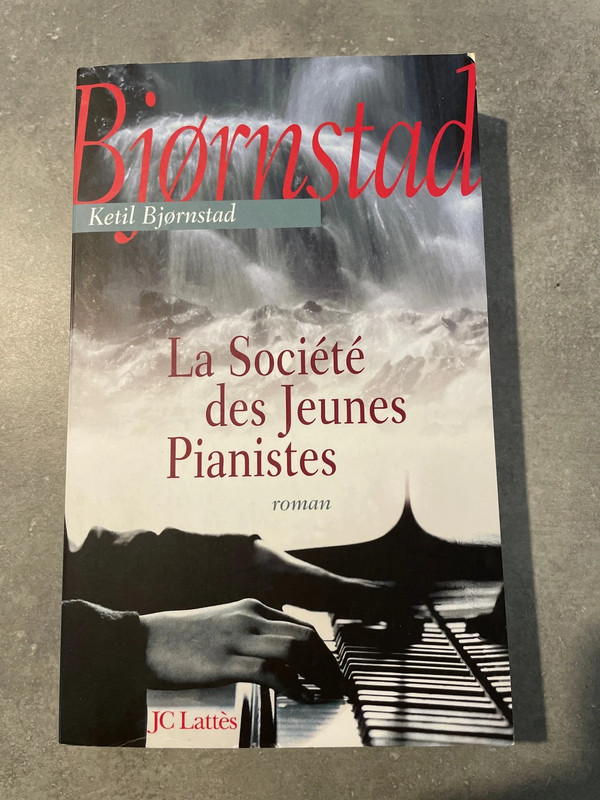 Roman la société des jeunes pianistes de ketil bjornstad
