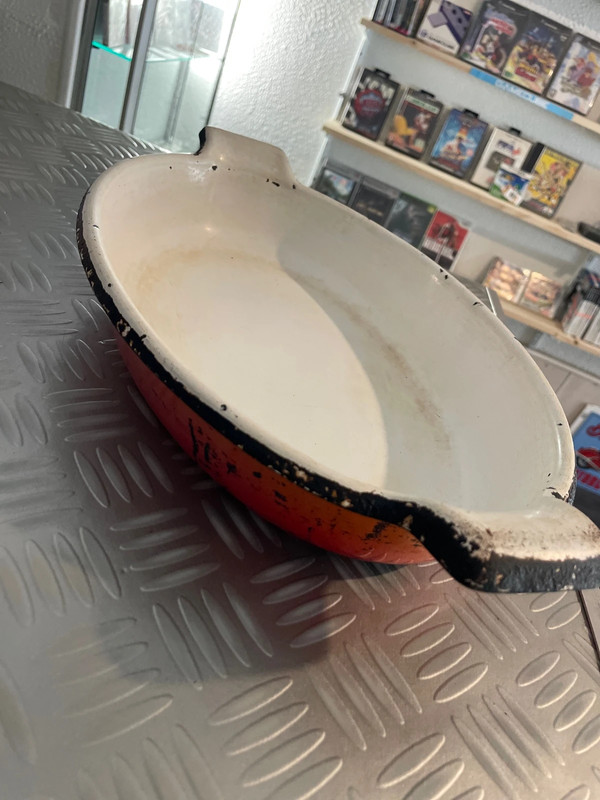 Plat en tôle vintage