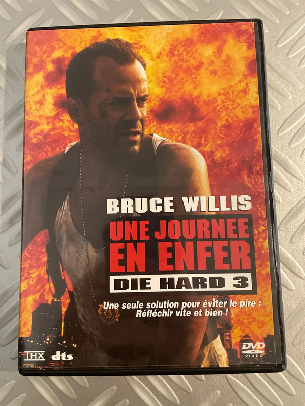 DVD une journée en enfer Die hard 3