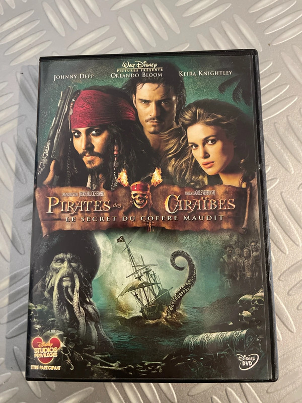 DVD pirates des Caraïbes le secret du coffre maudit