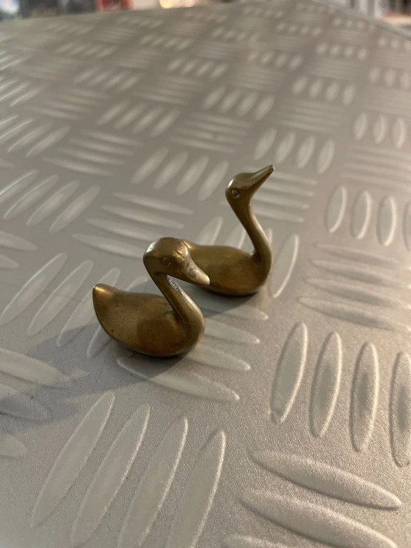 Paire de cygne en laiton vintage