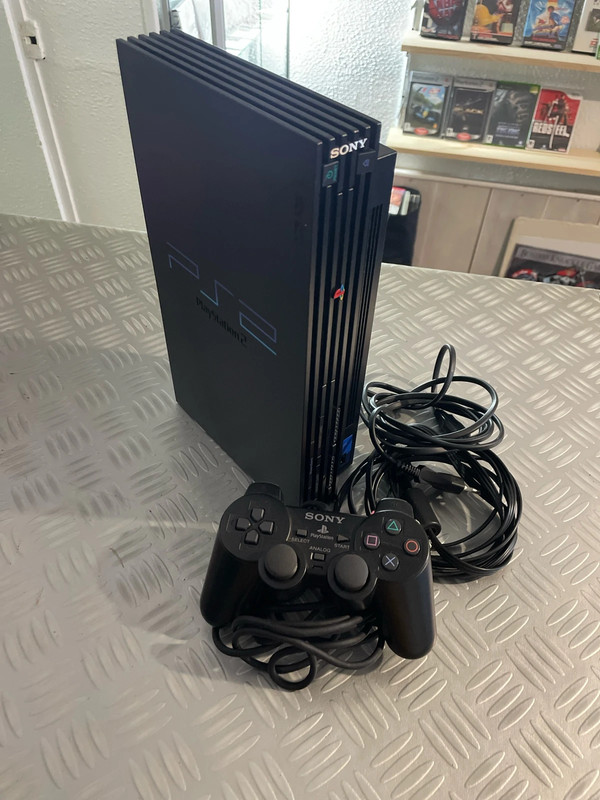 PlayStation 2 fat noir