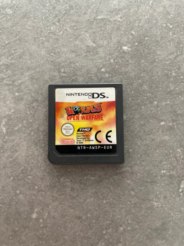 Jeu DS worms open warfare LOOSE