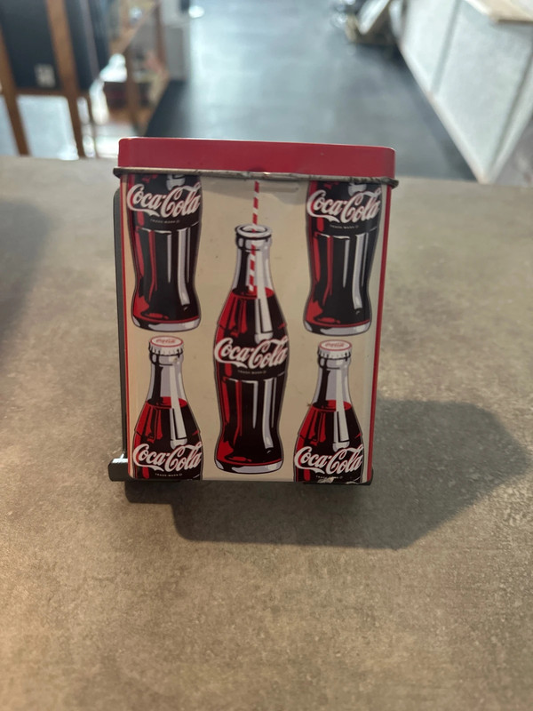 Boîte métal coca cola