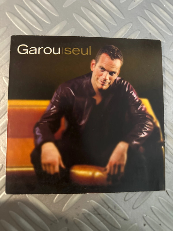 Single garou seul