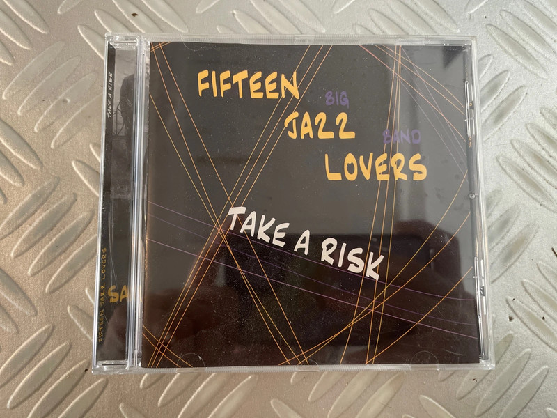 CD fifteen big band jazz lovers take a risk