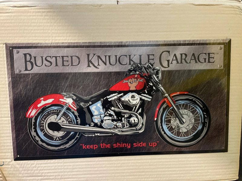 Plaque métallique busted knuckle garage